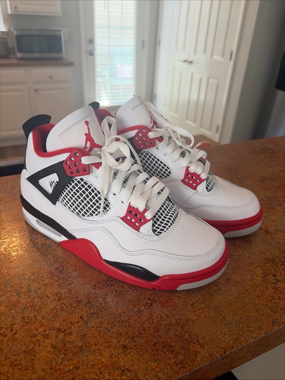 Air Jordan 4 Retro